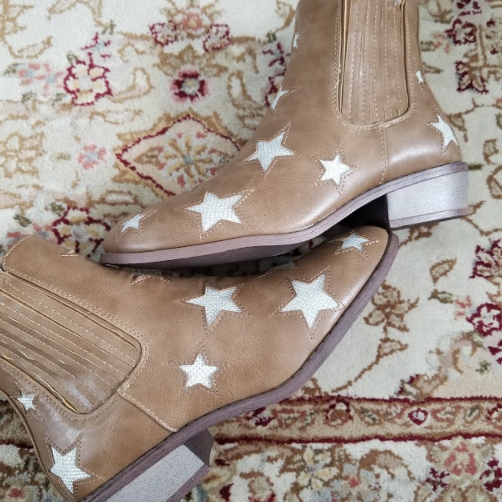 Star ankle books